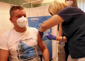 Живущие в Польше украинцы получат COVID-вакцину бесплатно