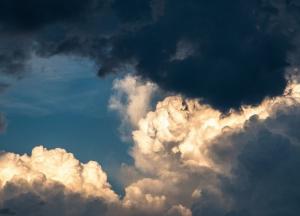 ​Украина остается под влиянием циклона: 17-19 апреля дожди, туманы, облачность