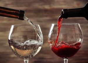 В Украине подешевело вино