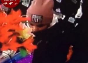 В сети показали видео с малолетней воровкой в Киеве