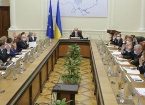 Кабмин разрешил ввозить военные товары, составляющие гостайну