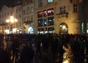 Во Львове произошла еще одна массовая драка футбольных фанатов (видео, фото)