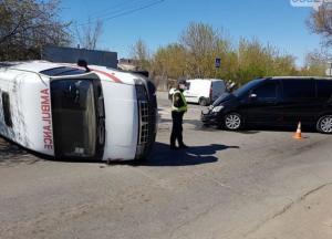 Перевернулась на бок: в Полтаве произошло серьезное ДТП (фото)
