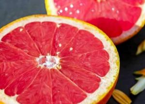 Медики назвали фрукт, который снижает риск развития рака