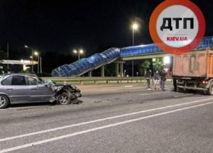 На Одесской трассе пьяный водитель устроил ДТП с грузовиком