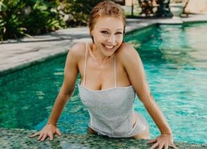 Хит лета: сексапильная Тина Кароль выпустила яркий видеоклип, который снимался в Калифорнии