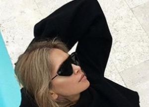 Вера Брежнева показала фигуру в бикини