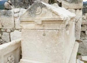 Археологи нашли в древнем городе "элитные" гробницы (фото)