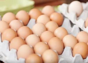 Эксперты рассказали, нужно ли мыть куриные яйца перед едой