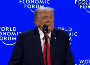 "У США з’явилася зброя, здатна знищити все однією ракетою": погрози Трампа у Давосі (відео)