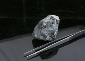 В Африке нашли один из самых больших алмазов в мире