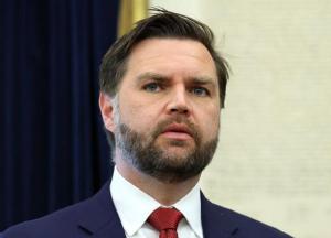 Кортеж Венса у США потрапив в ДТП: при смерті офіцер, який його охороняв (фото)