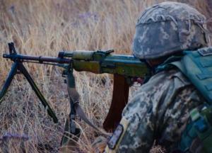 На Донбассе ранен украинский военный