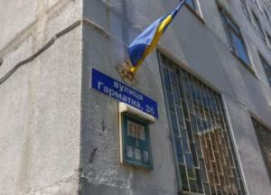 В киевской больнице женщина умерла, сидя в очереди (фото)