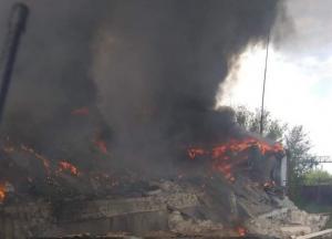 Луганщина от многочисленных ракетных ударов в огне: погибли гражданские и священник (фото)