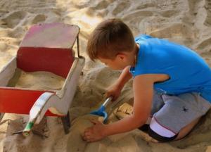 Школьные каникулы вредны для детей: названы причины