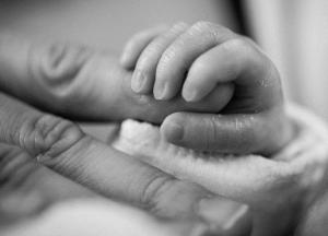 Закопали живьем: на Львовщине жестоко убили новорожденного ребенка