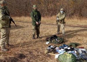 На границе россиянин в камуфляже попросил убежища в Украине