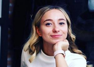 Молодая невеста Виктора Павлика опубликовала пикантный снимок (фото)