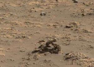 Марсоход NASA обнаружил на Марсе загадочную арку