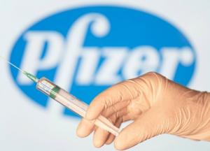 Позов на мільярди: Pfizer звинувачують у приховуванні ризику пухлин через ін’єкції контрацептиву 