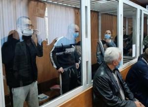 В Одессе на суде семь заключенных вскрыли вены