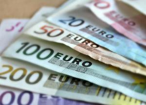 Курс валют: НБУ укрепил гривну