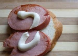 Названы продукты, «отравляющие» кишечник 