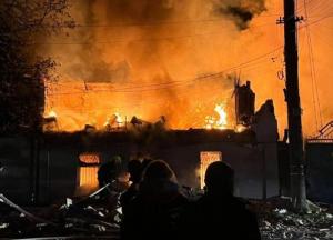 В Одесі шахед влучив у житловий будинок, є загиблі (відео)