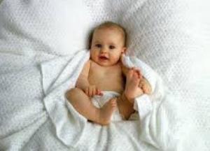 В Одесской области от ожогов погиб 5-месячный малыш из многодетной семьи: на него опрокинули чайник