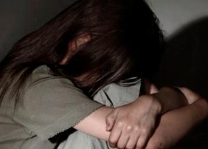 На Волыни педофил насиловал 11-летнюю дочь сожительницы