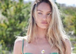 Ангел Victoria's Secret порадовала поклонников смелым фотоснимком