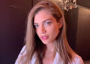 Модель-трансгендера пригласили в рекламу Victoria's Secret