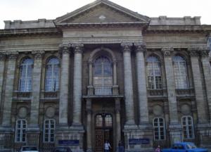 Больница свата Дубневича, которого обвинили в откатах, ежегодно выбрасывает с торгов фирму, которая на 30 млн дешевле