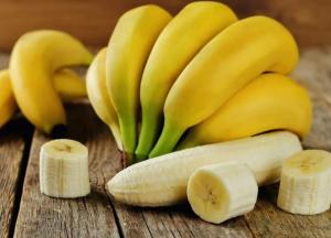 Диетолог рассказала о реакции организма на ежедневное употребление бананов