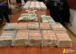 НАБУ задержало двух адвокатов, погоревших на взятке для судей ОАСК (фото)