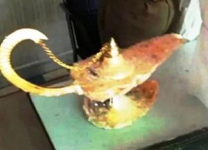 В Индии врач купил у мошенников "лампу Аладдина" за $42 тысячи