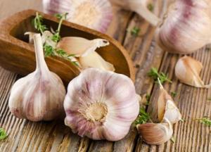 Ученые назвали еще одно полезное свойство чеснока