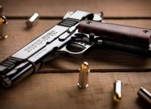 Стало известно, сколько человек наградил оружием Аваков за год