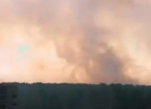 Масштабный пожар в Чернобыльской зоне: огонь уже приблизился к Припяти (видео)