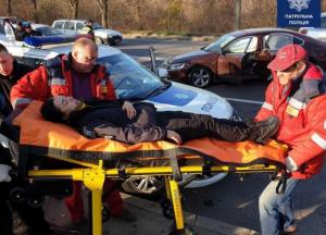 Пьяный водитель сбил патрульных в Ровенской области (фото)