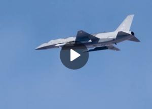 Безпілотник Anduril Fury вперше запустив бойову ракету "повітря-повітря"