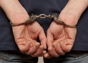 В Одессе пытались обокрасть зенитный ракетный дивизион: одному из преступников патрульный прострелил ногу