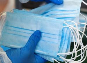 Медики предупредили об опасности длительного ношения маски