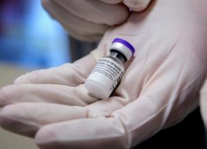 Ученые выяснили эффективность вакцины Pfizer против Омикрона