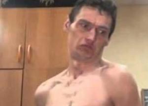 Голый мужчина под действием наркотика избил пенсионера и ребенка в Киеве