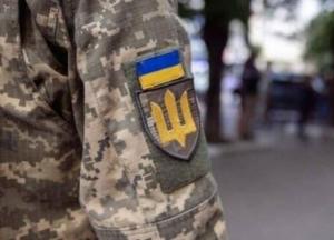 На Тернопільщині під час руху чоловік вистрибнув з автомобіля ТЦК і дуже травмувався (відео)