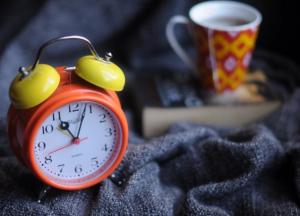 На выходных Украина переходит на зимнее время: что нельзя делать