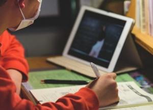 В школах "трансформируют" информатику: хотят обучать уже со 2-го класса