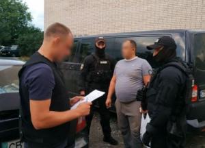 Правоохранители разоблачили преступную группу, которая сбывала фальшивые украинские документы